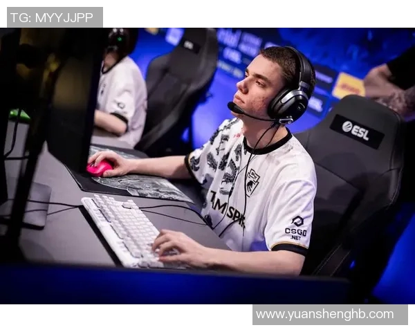 电竞数据分析师周芳揭秘CSGO成功秘诀与未来发展趋势实时新闻